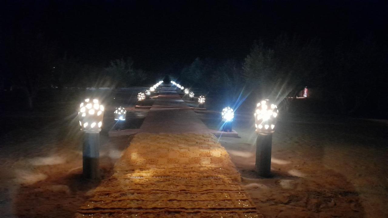 Luxury Trek Desert Camp Merzouga Ngoại thất bức ảnh