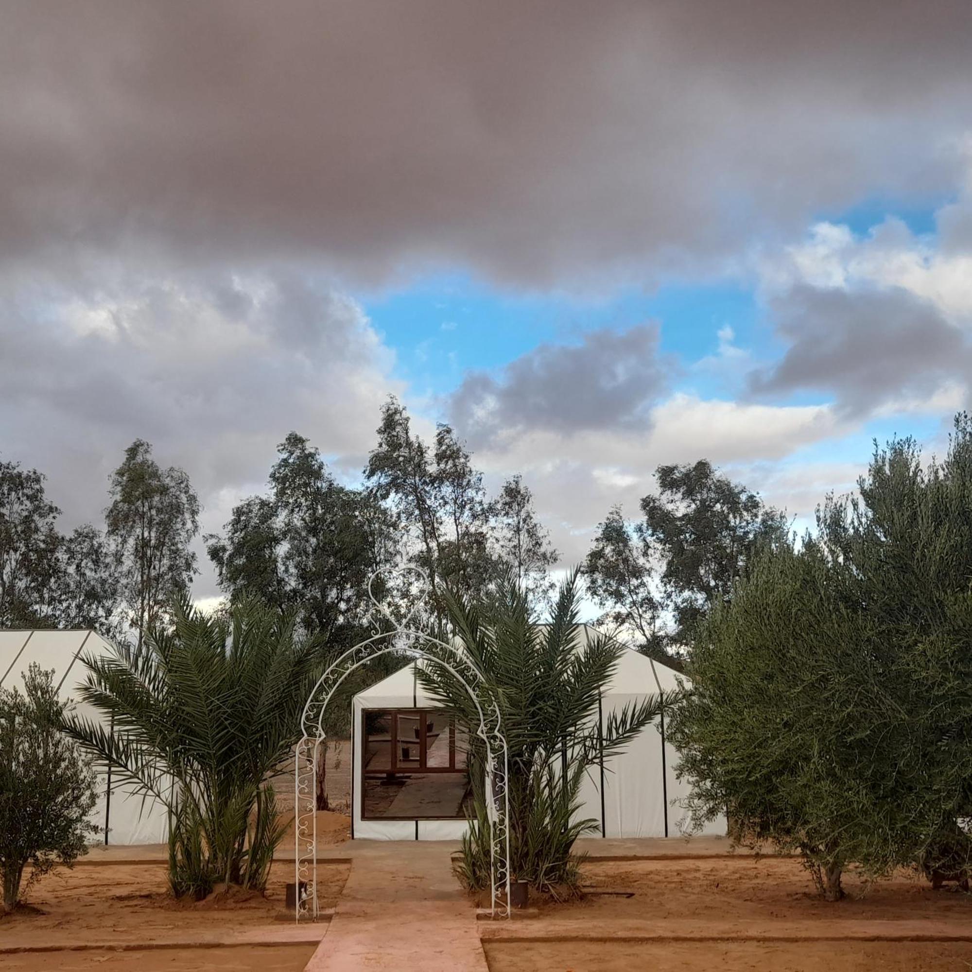 Luxury Trek Desert Camp Merzouga Ngoại thất bức ảnh