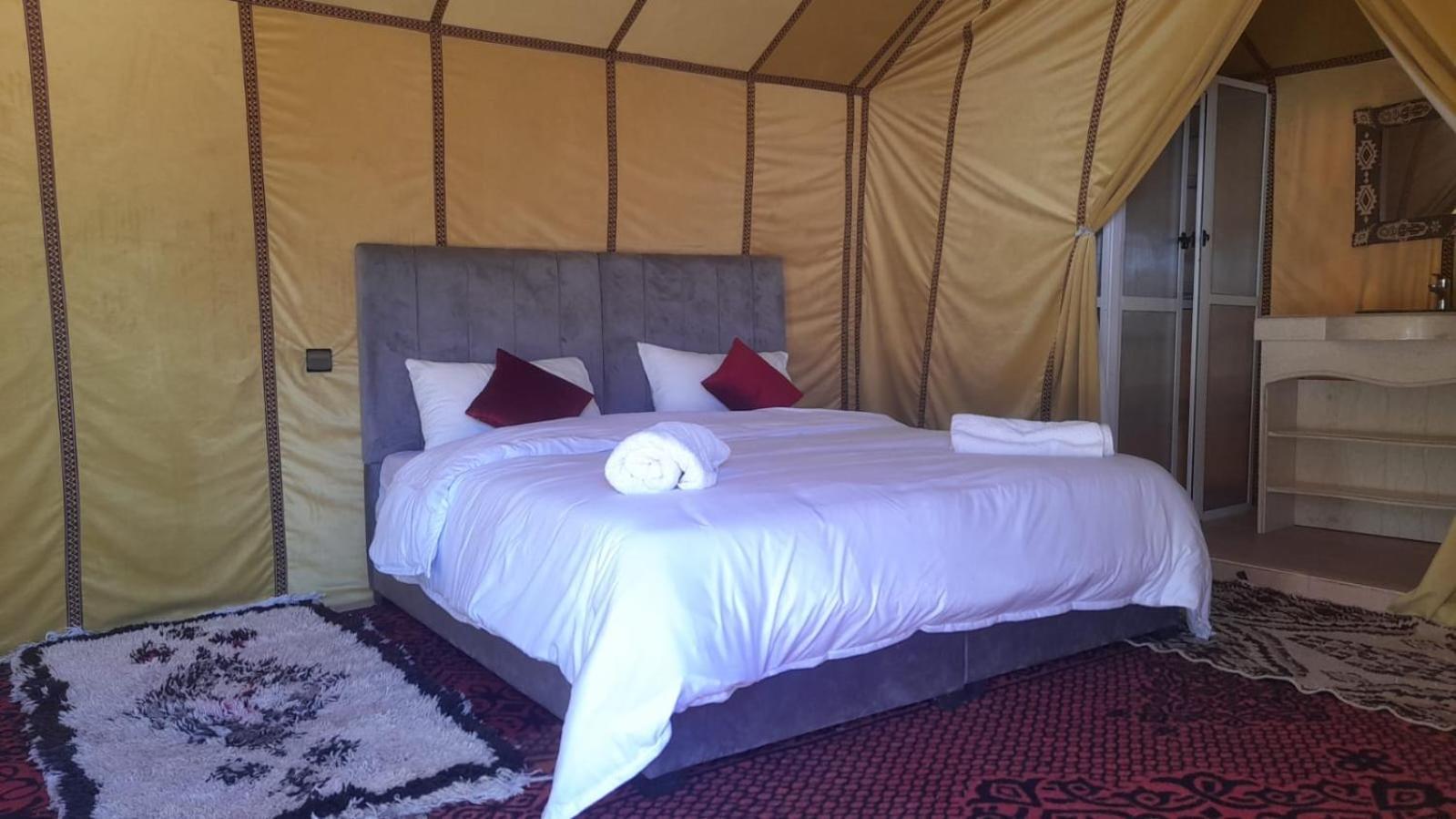 Luxury Trek Desert Camp Merzouga Ngoại thất bức ảnh